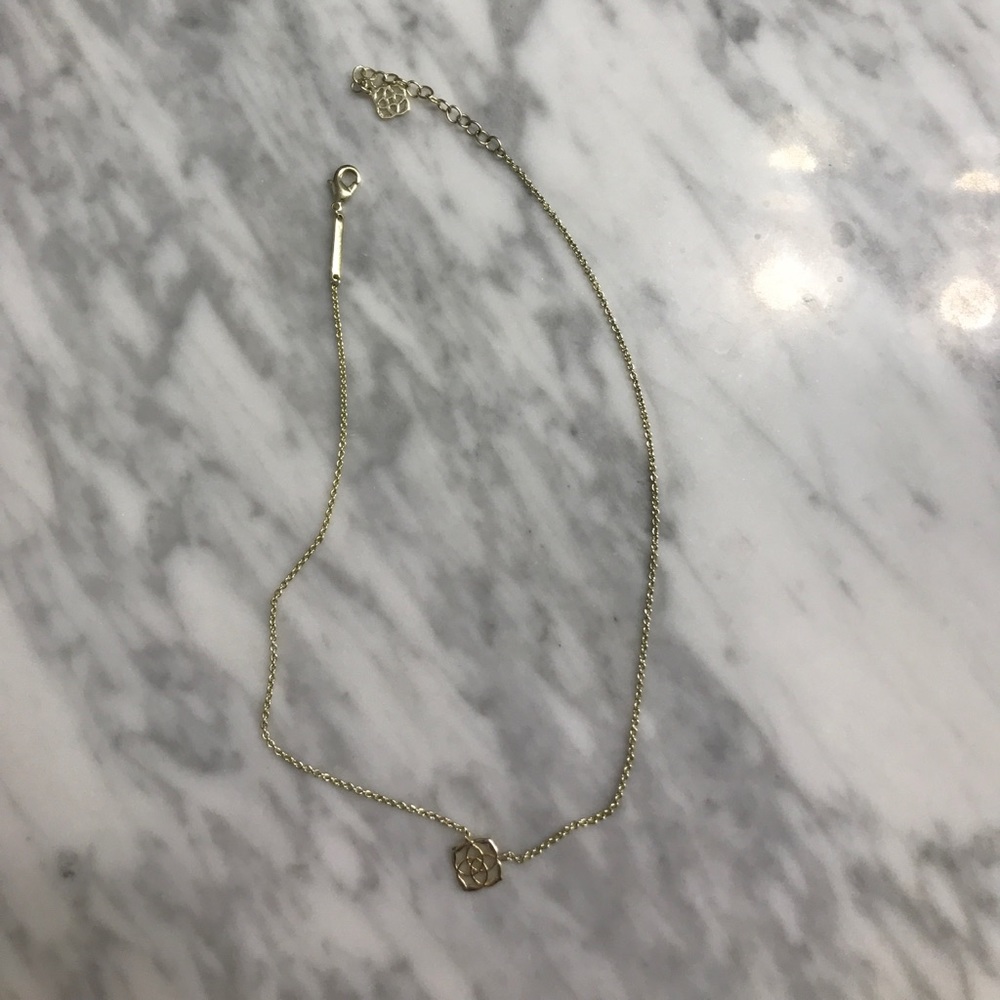 Kendra Scott necklace